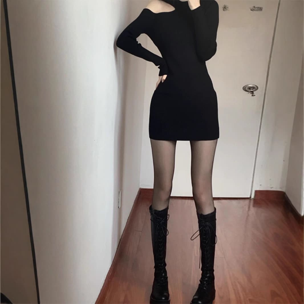 肩開きセクシーニットワンピース