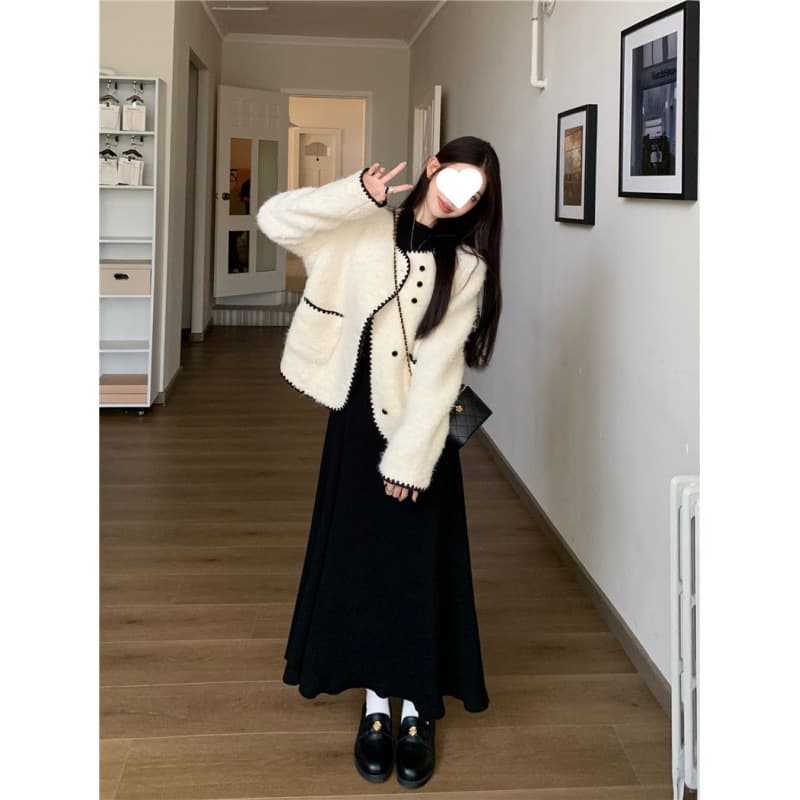 シンプル美シルエットニットワンピース