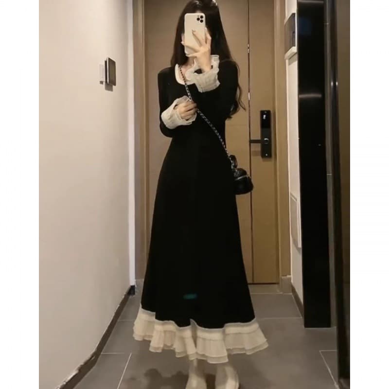 上品フリルニットワンピース