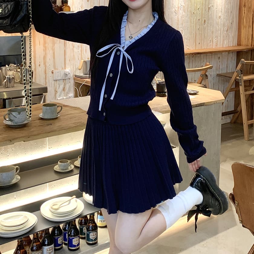 リボン付きプリーツニットワンピース